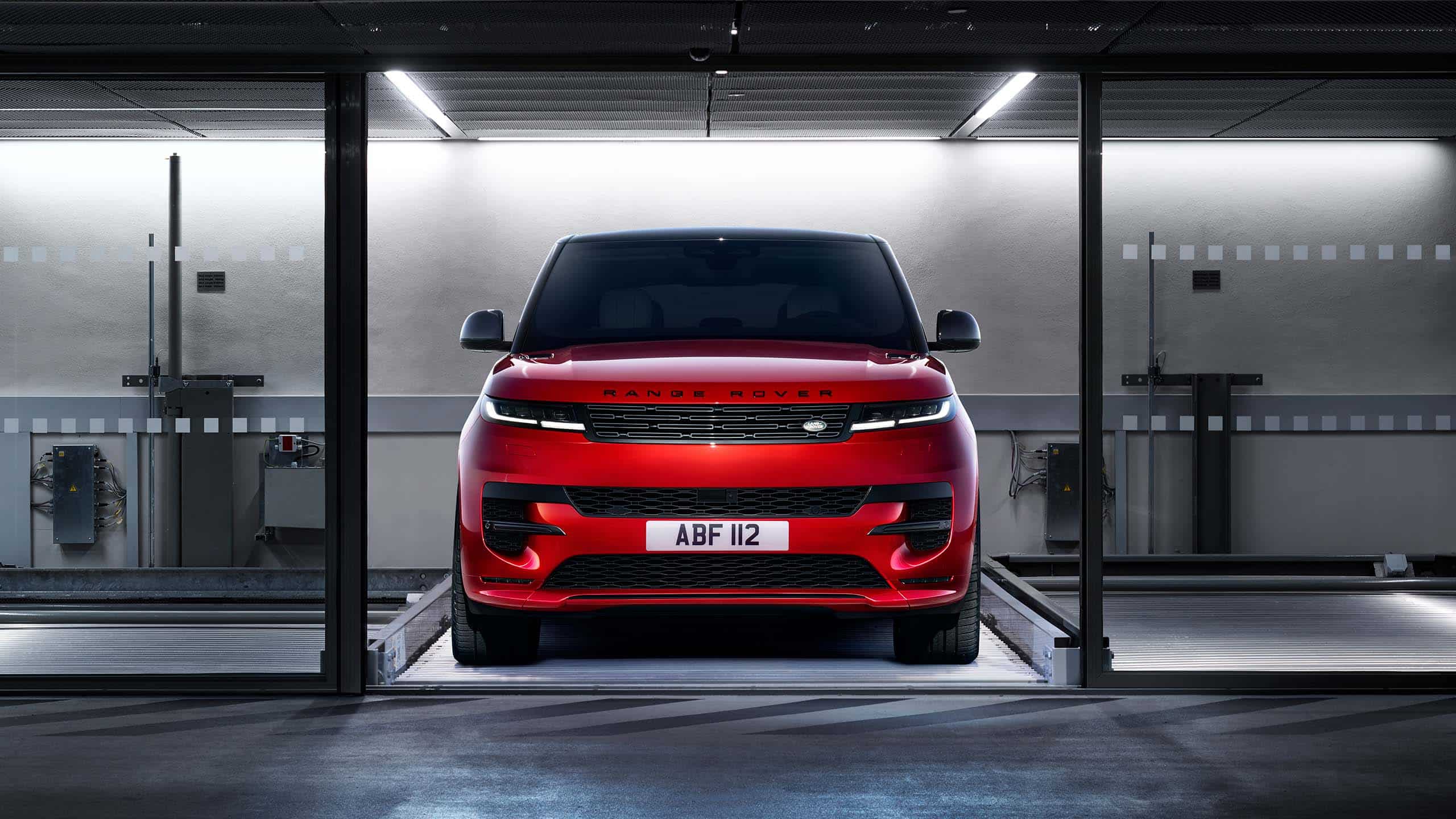 Range Rover Sport (Red) front-view