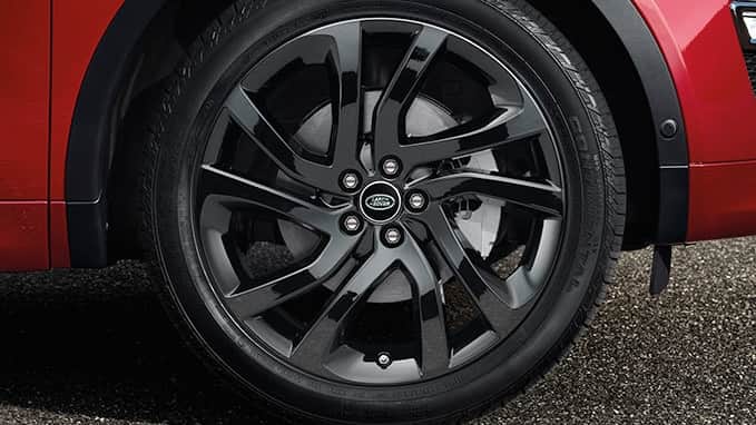 Specially select, develop and test a variety of tires for your Land Rover