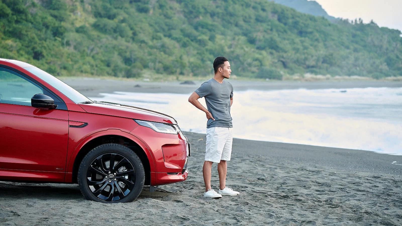 深潛水下 30 米 解鎖台灣海域之美 | LAND ROVER 發表全新 DISCOVERY TABLE 探海計劃 | NEW DISCOVERY SPORT 攜手台灣自由潛水名將共譜探索新章